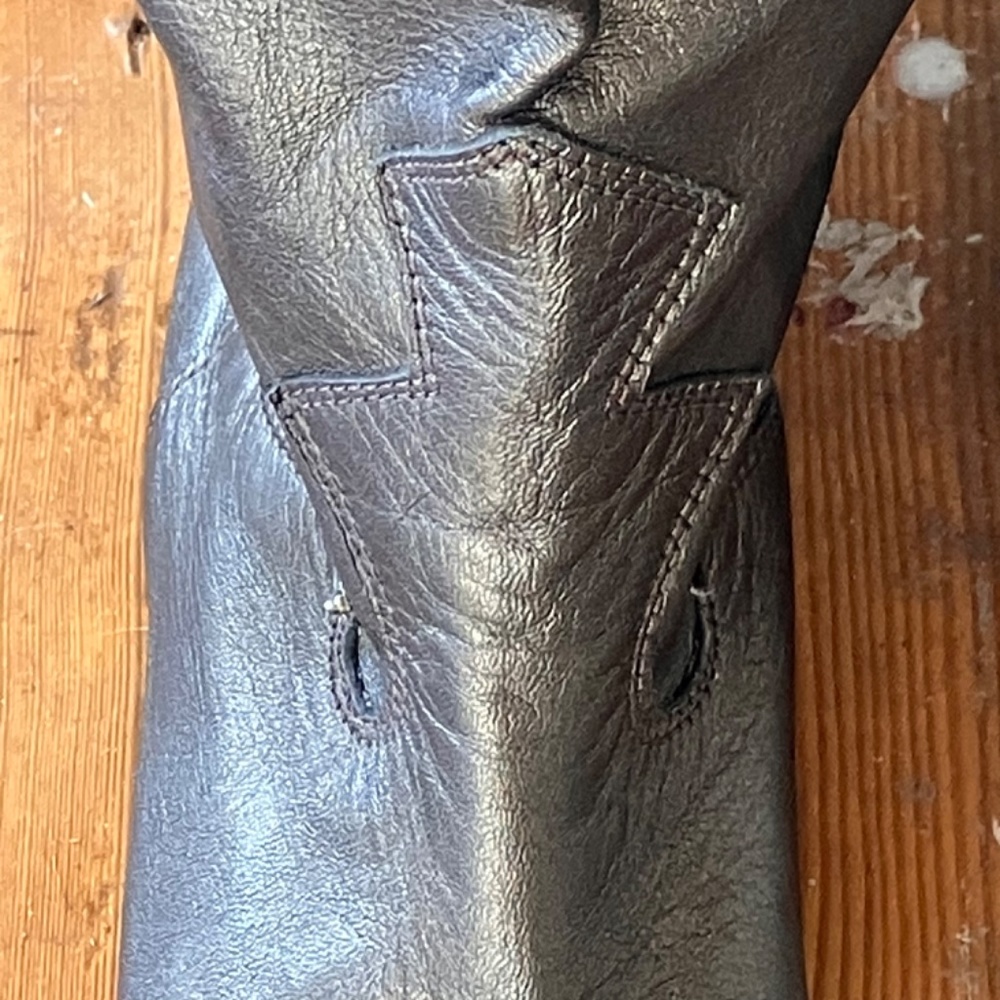 Bronze leather, cowboy/riding inspired boots - Picture 4 of 11